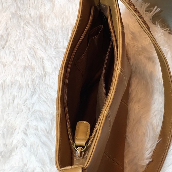 Small handbag. Great details. - Picture 8 of 10